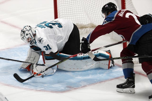 SHARKS_AVALANCHE_HOCKEY_55245801